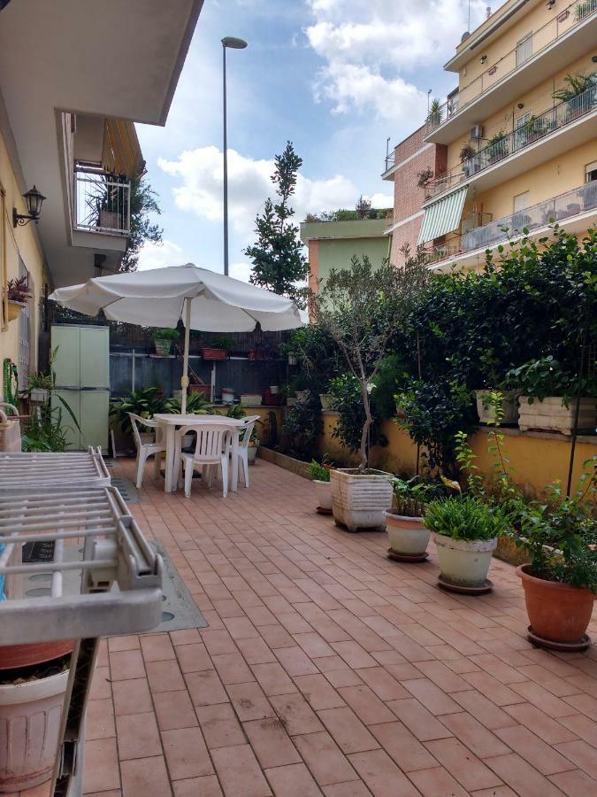 Adrian House Apartment Рим Екстериор снимка